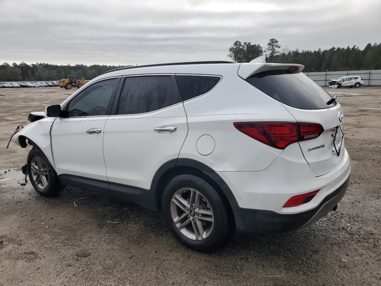 2018 Hyundai Santa Fe - Image 2