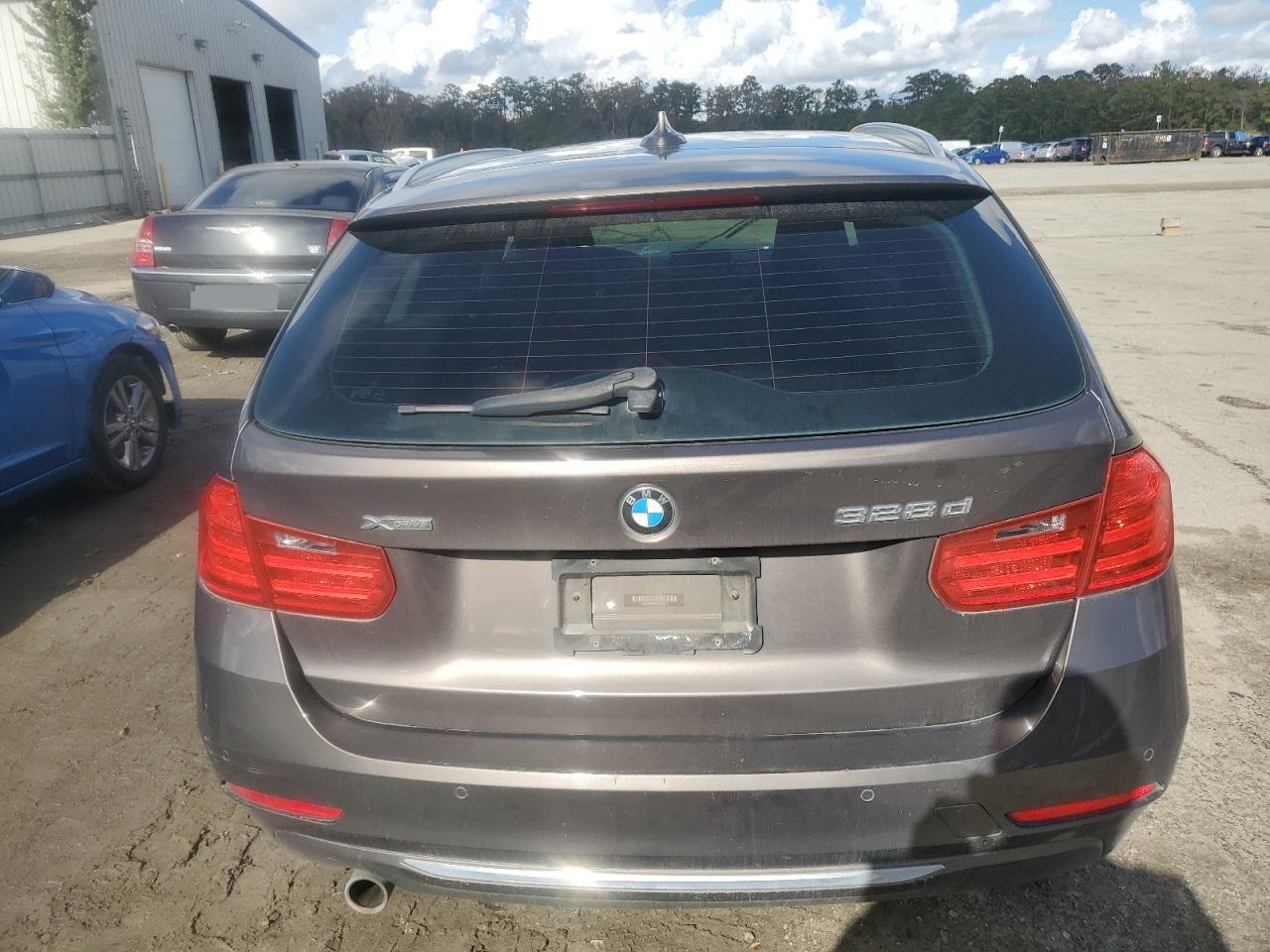 VIN WBA3K5C55EK300251 2014 BMW 3 SERIES no.6