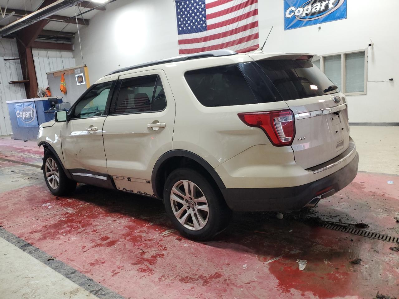 1FM5K8D83JGB81274 2018 FORD EXPLORER - Image 2