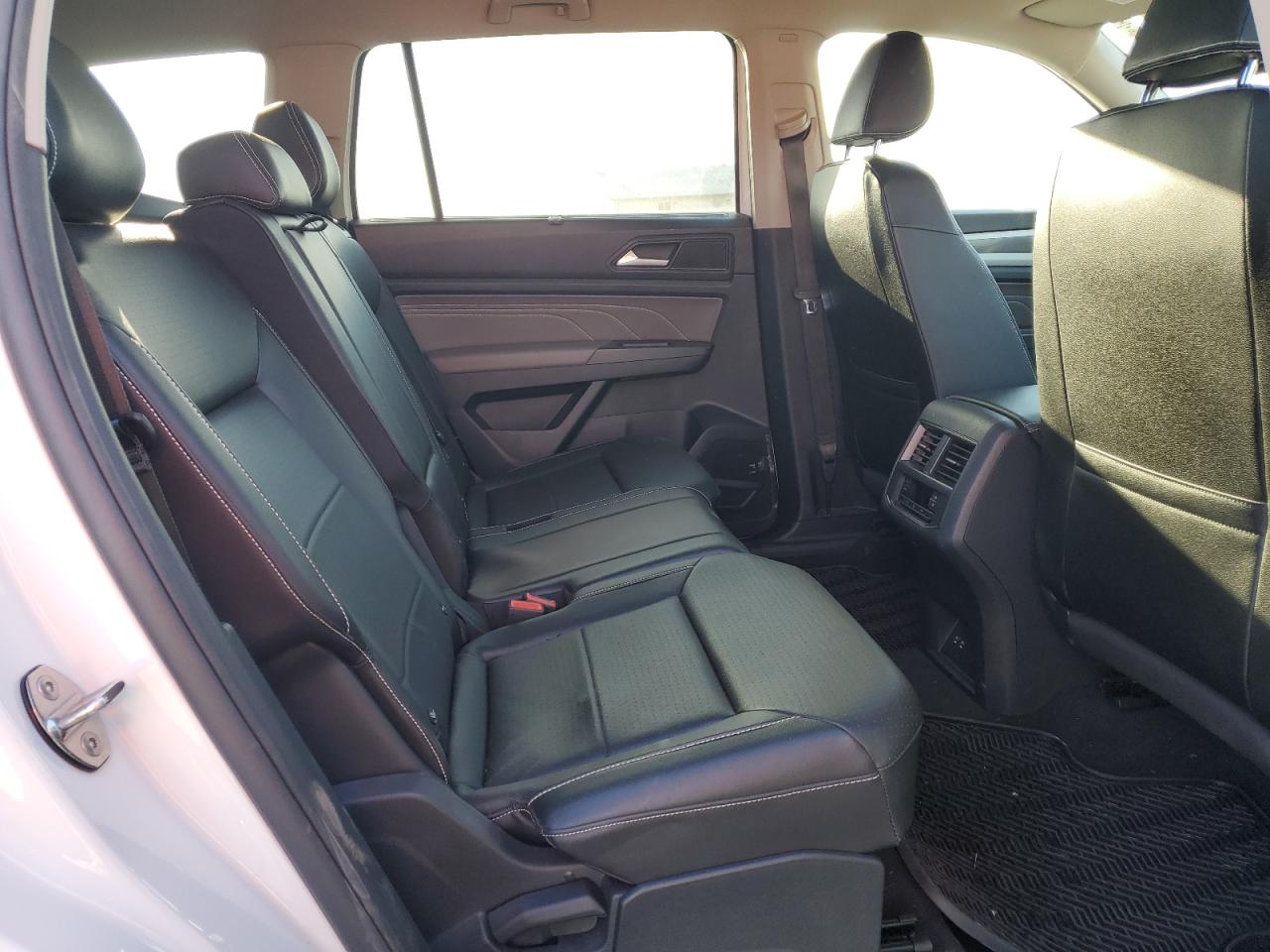2021 Volkswagen Atlas - Image 11