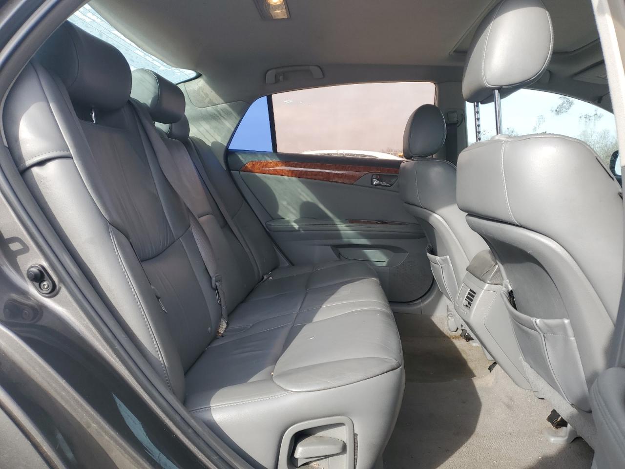2007 Toyota Avalon - Image 10