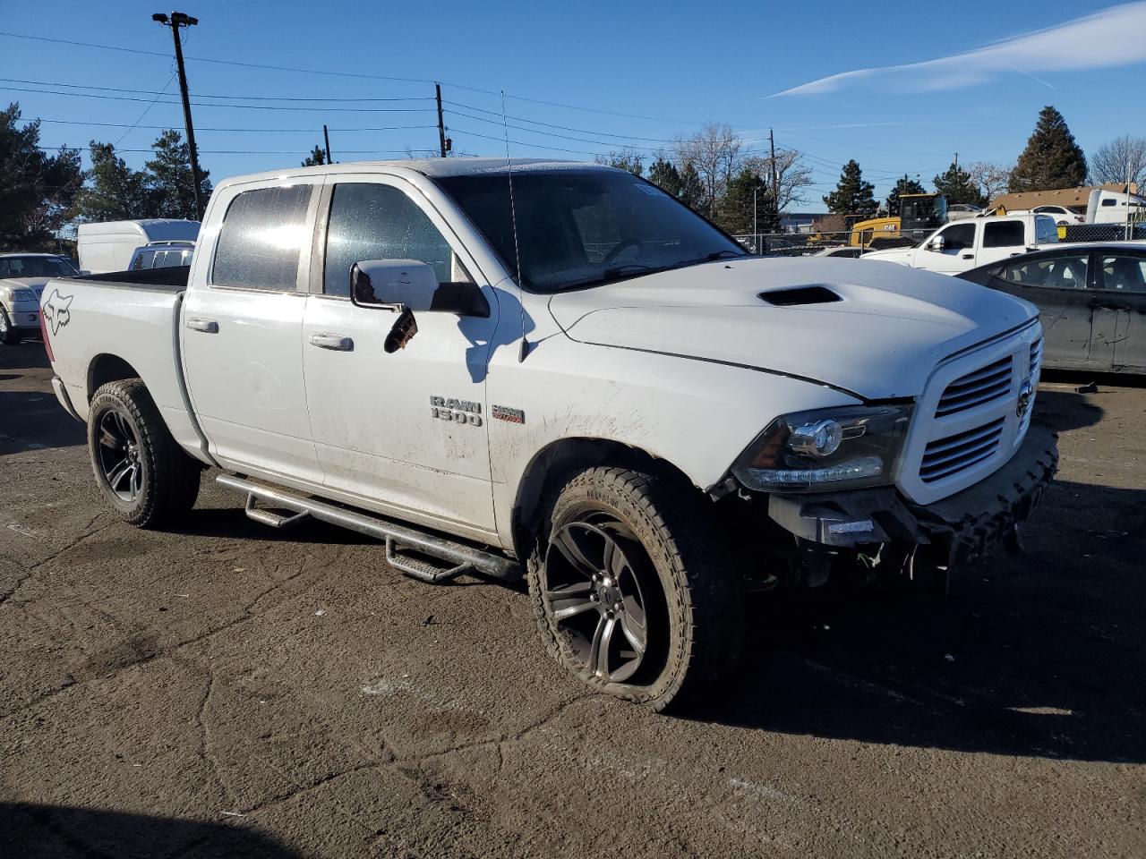 2016 RAM 1500 - Image 4