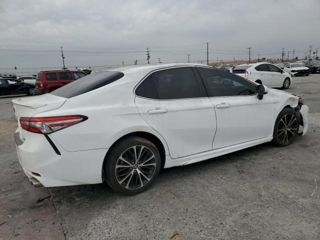  TOYOTA CAMRY 2018 Белы