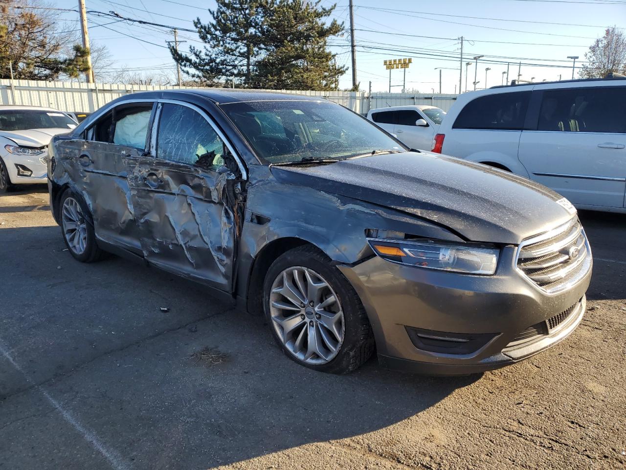 2015 Ford Taurus - Image 4