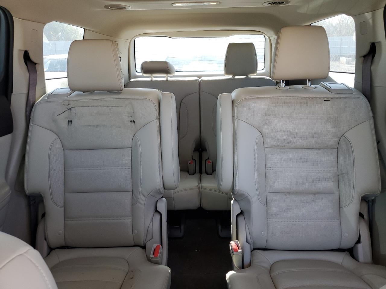 2017 GMC Acadia - Image 10