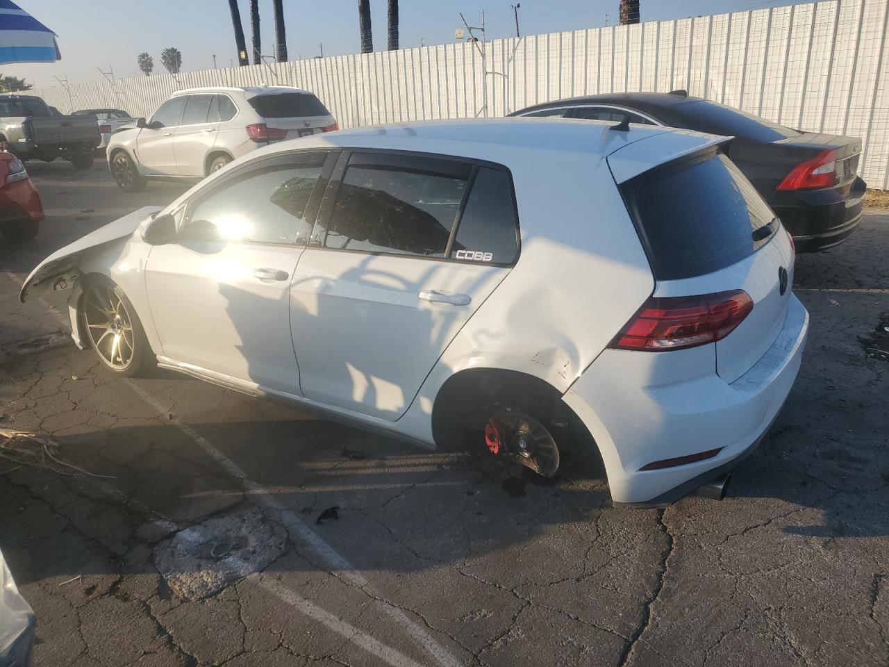 VIN 3VW547AU0JM262391 2018 VOLKSWAGEN GTI no.2