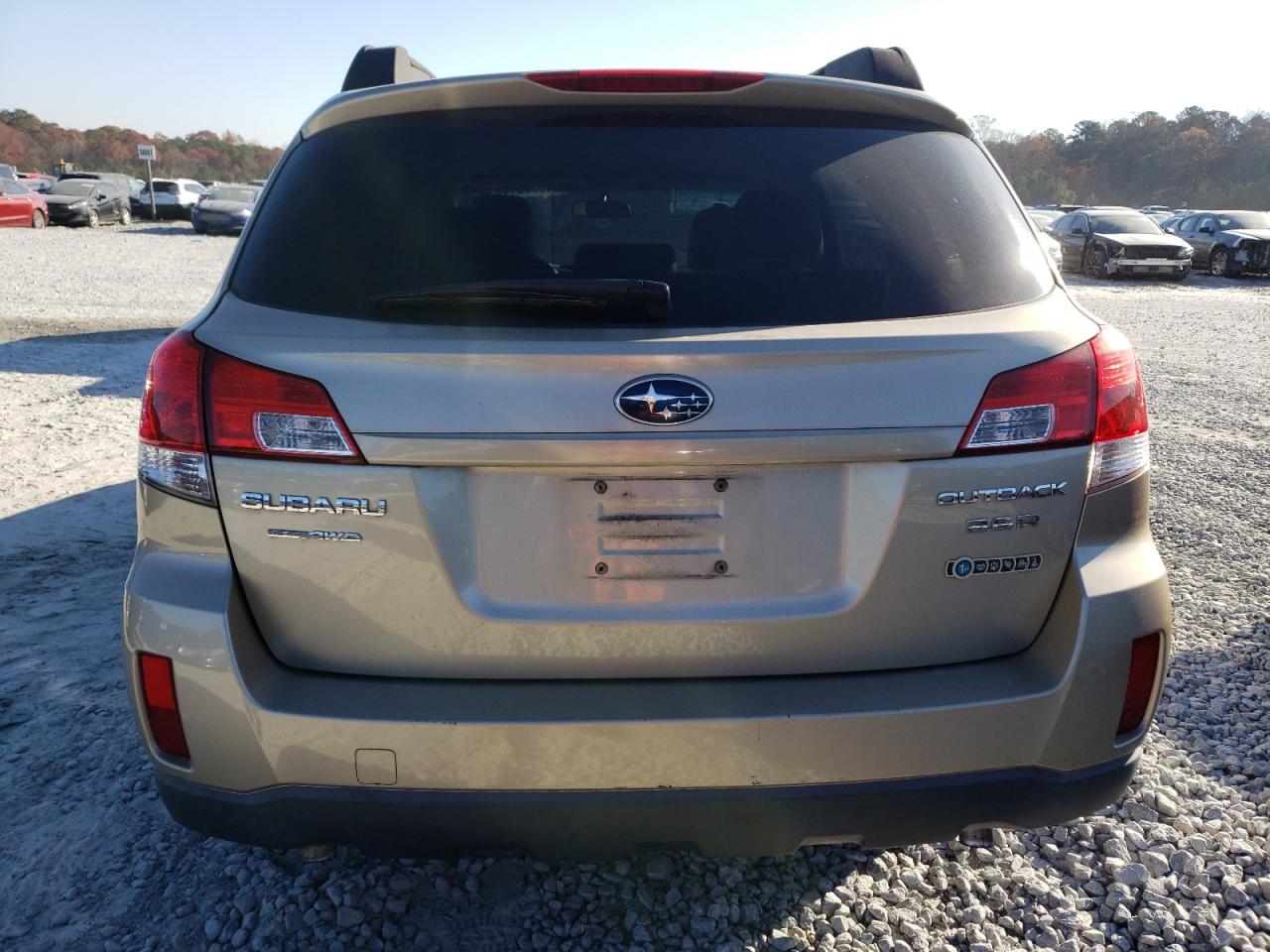 2010 Subaru Outback - Image 6