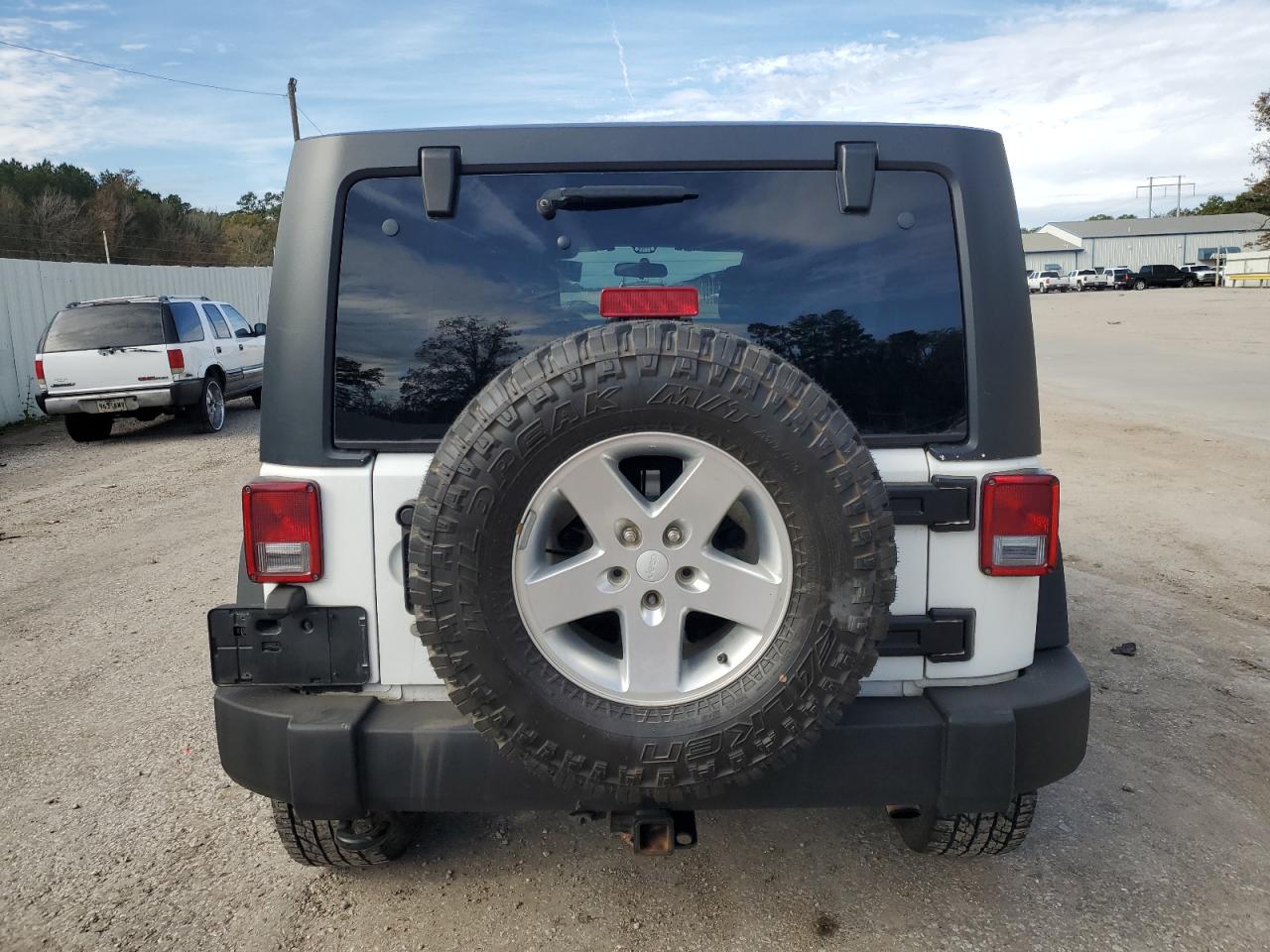 2014 Jeep Wrangler Unlimited Sport VIN: 1C4BJWDG3EL116699 Lot: 84825744