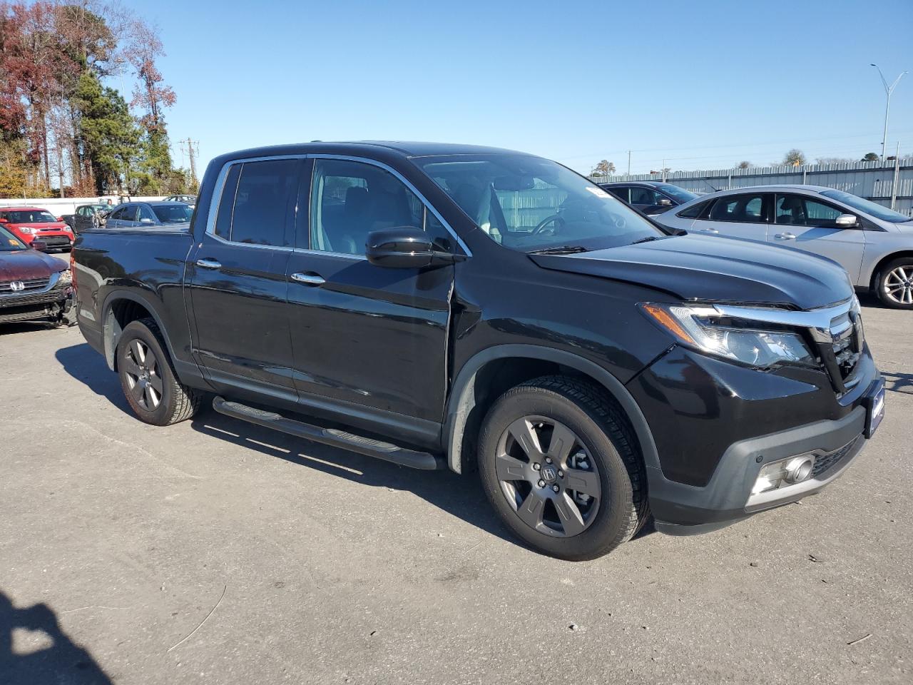 2020 Honda Ridgeline - Image 4