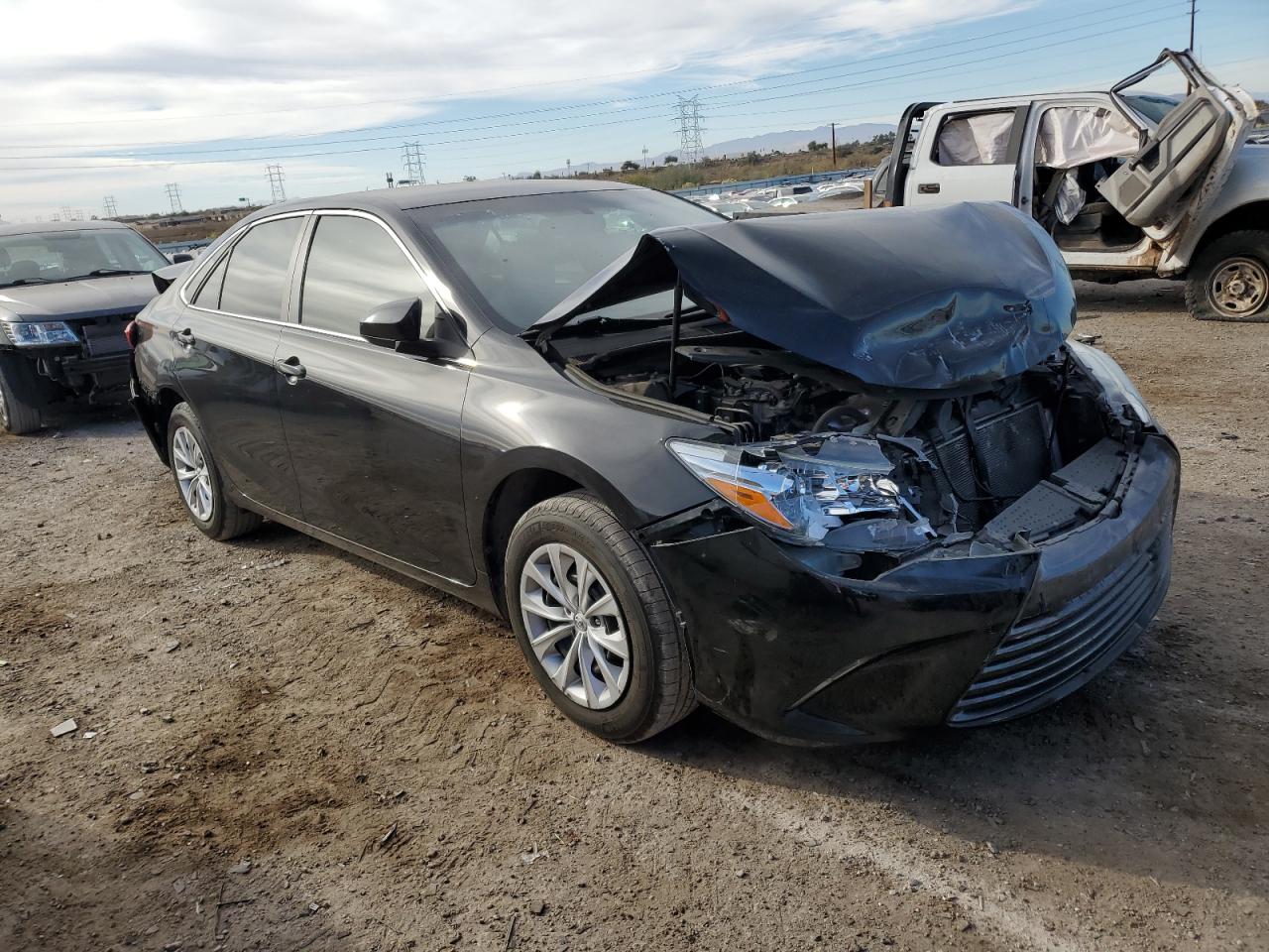 VIN 4T1BF1FK1HU664460 2017 TOYOTA CAMRY no.4