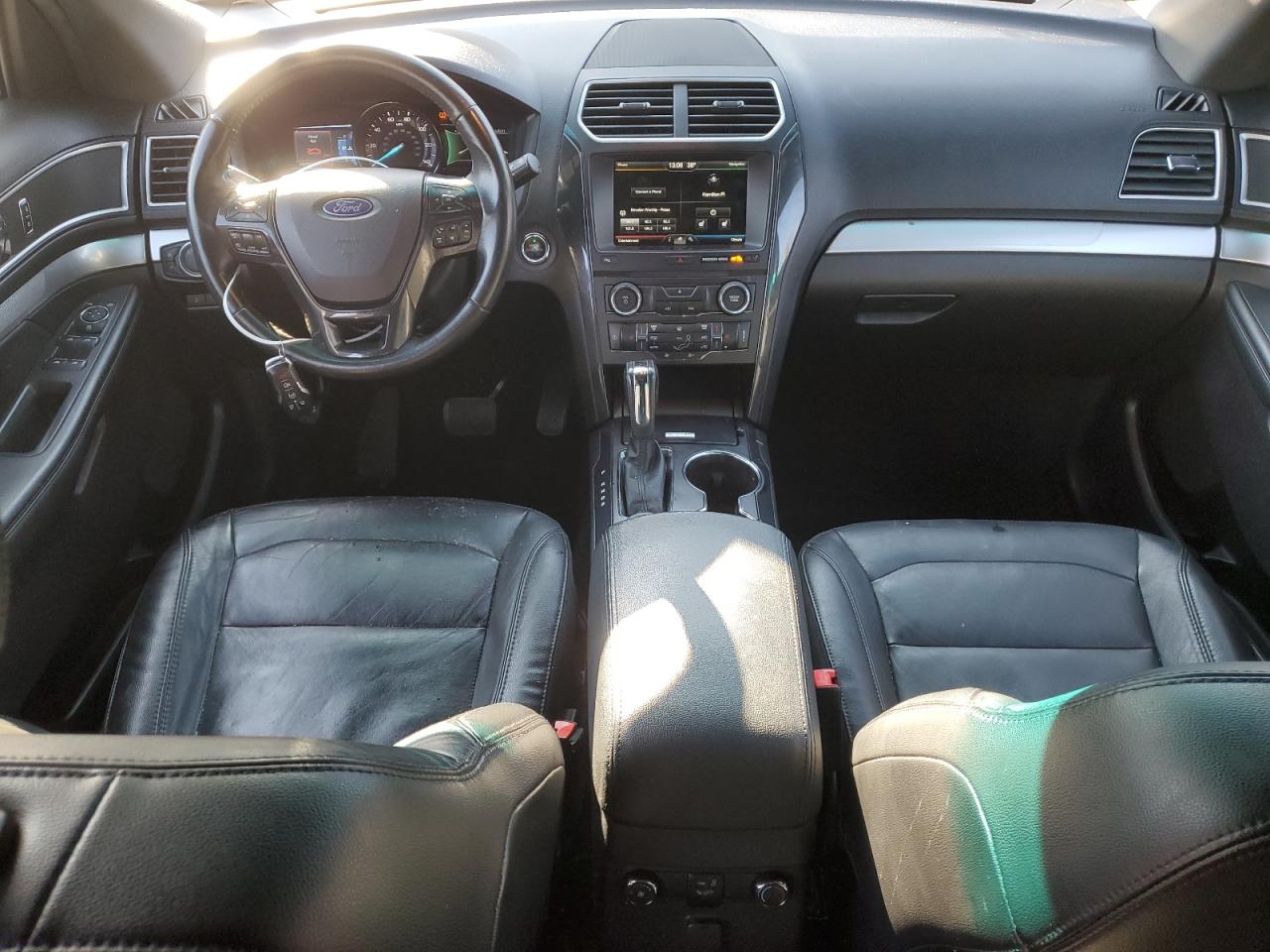2016 Ford Explorer - Image 8