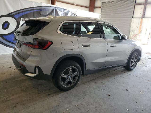  BMW X1 2023 Сріблястий