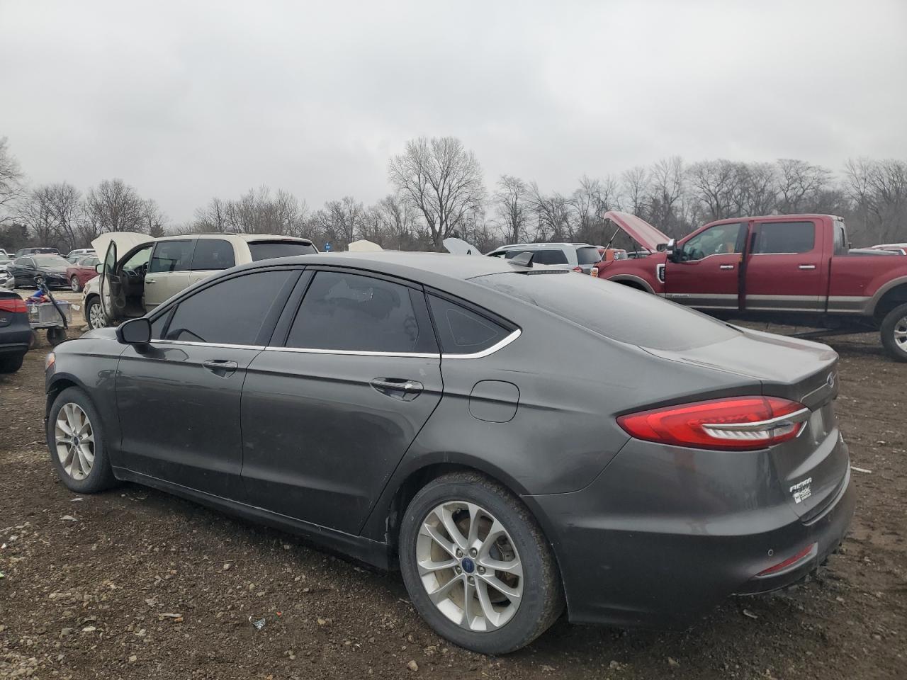 VIN 3FA6P0HD8KR248017 2019 FORD FUSION no.2