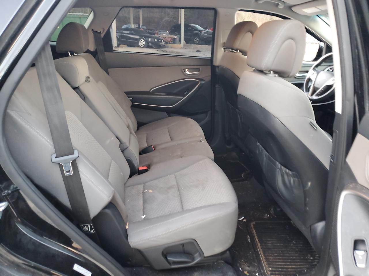 2019 Hyundai Santa Fe - Image 10