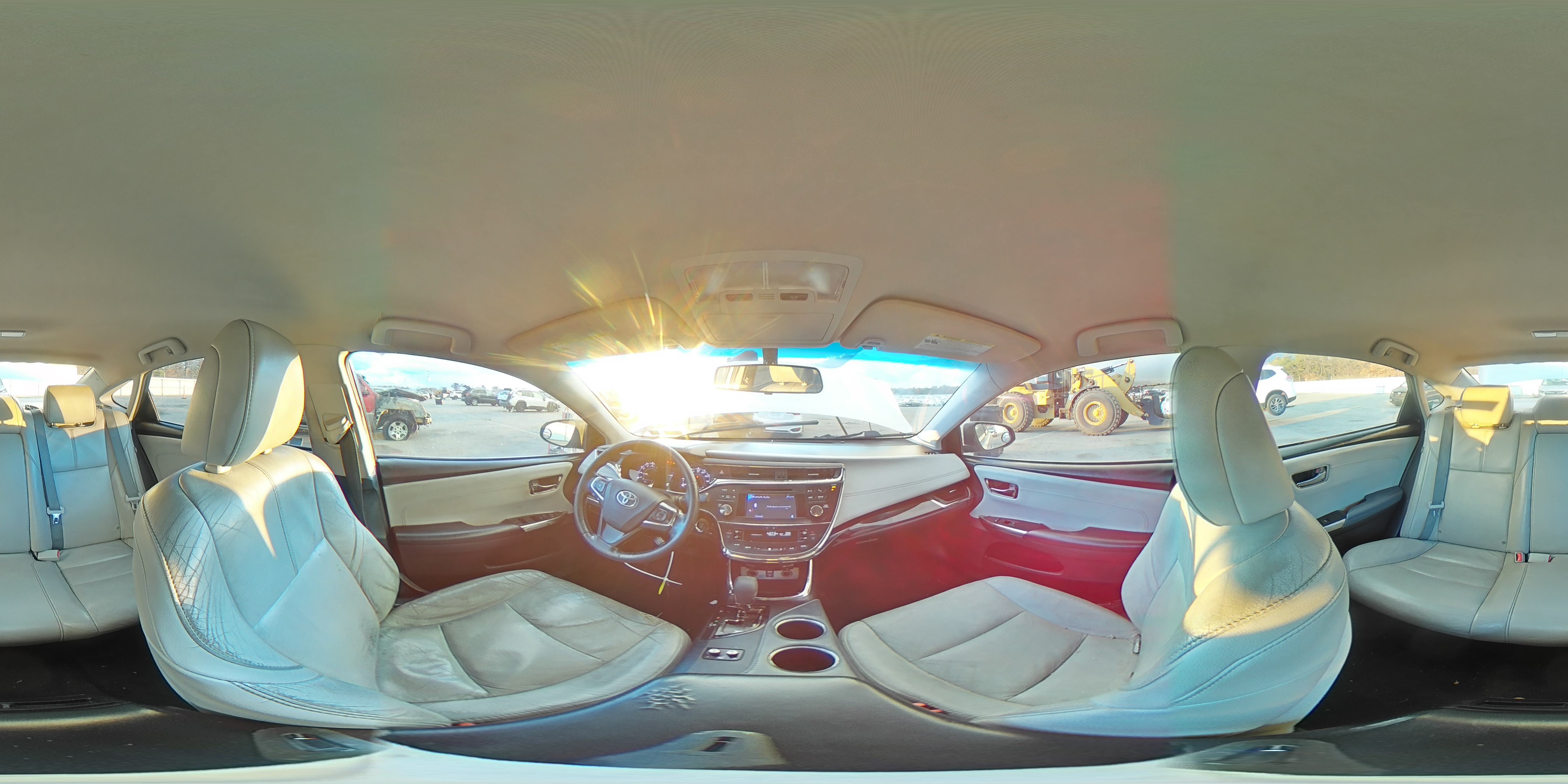 2014 Toyota Avalon - Image 13