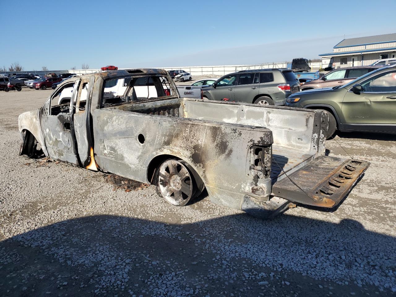 2006 Ford F-150 - Image 2
