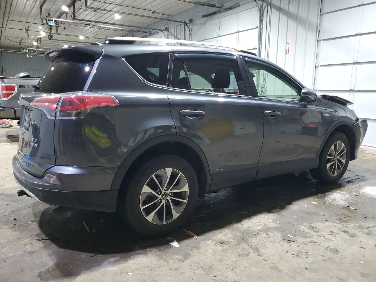 2018 Toyota RAV 4 - Image 3