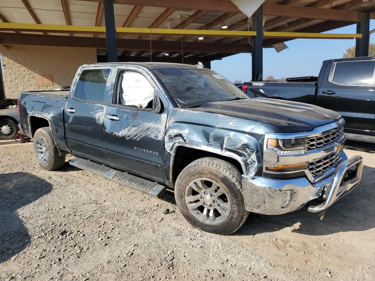 2017 Chevrolet Silverado - Image 4