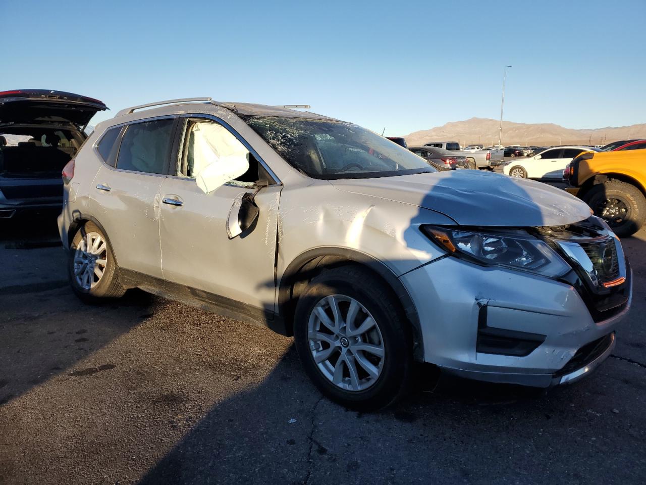 2019 Nissan Rogue - Image 4