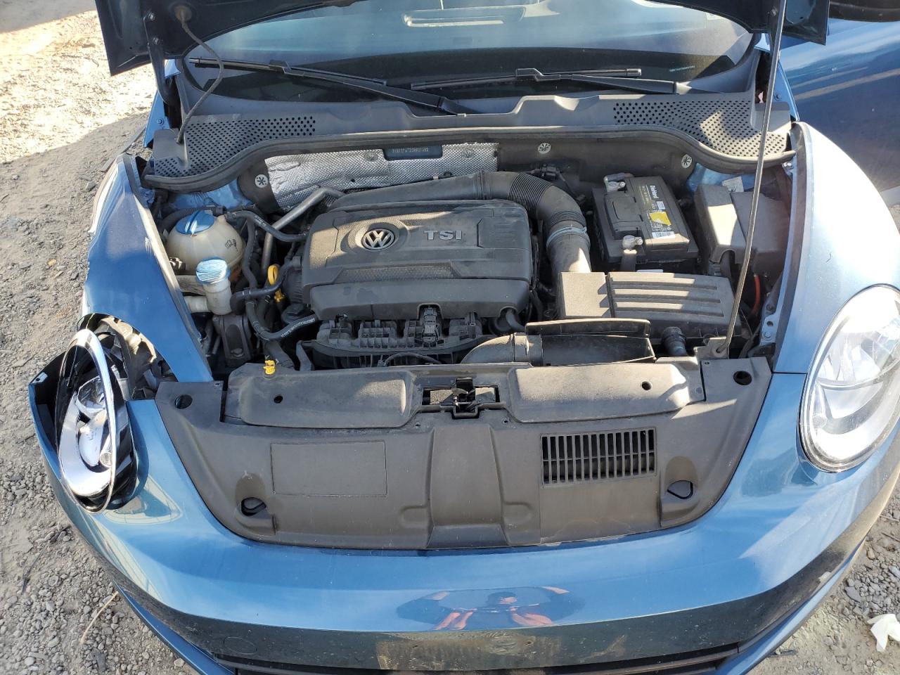 2016 Volkswagen Beetle - Image 11