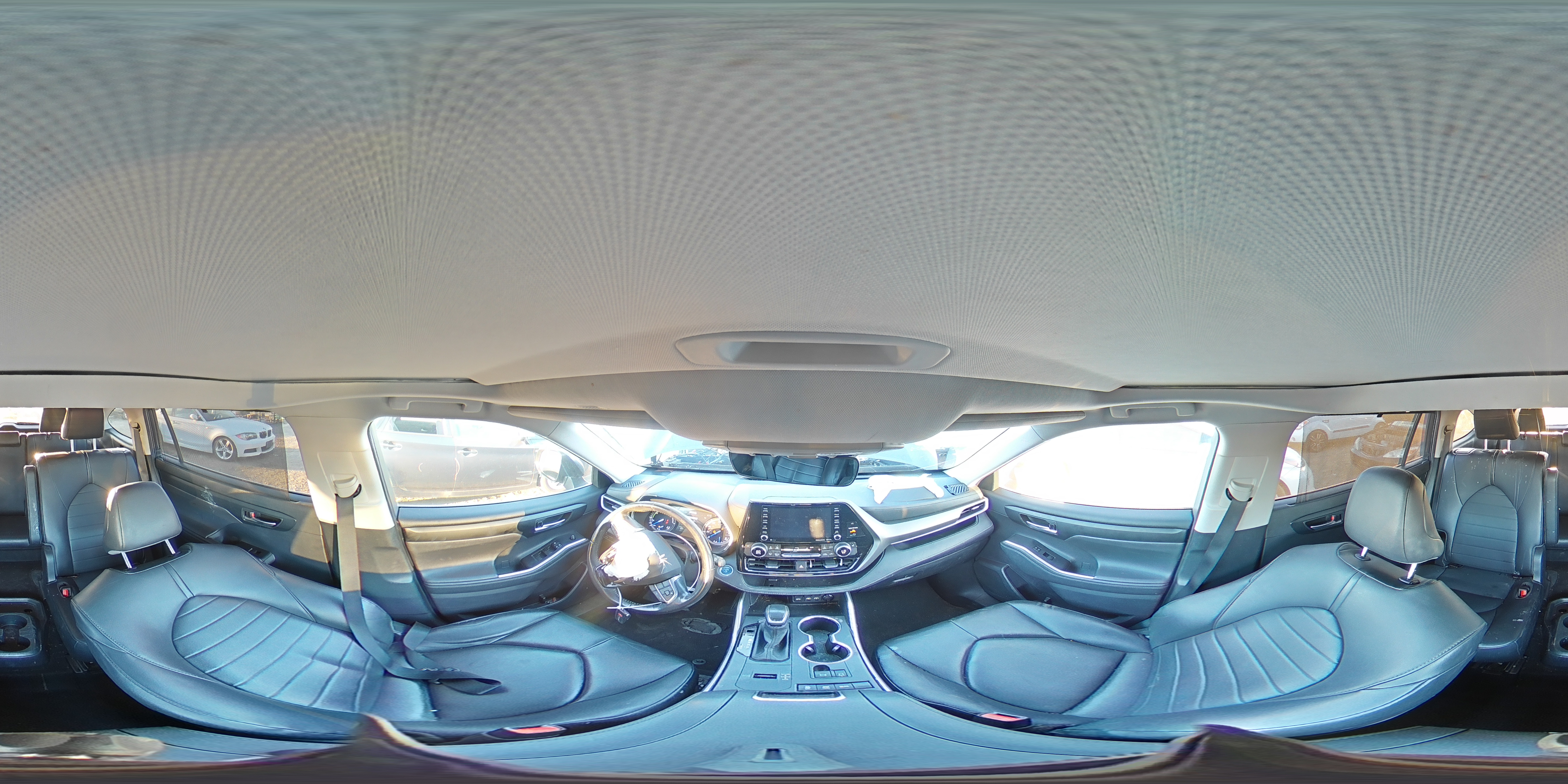 2021 Toyota Highlander - Image 14