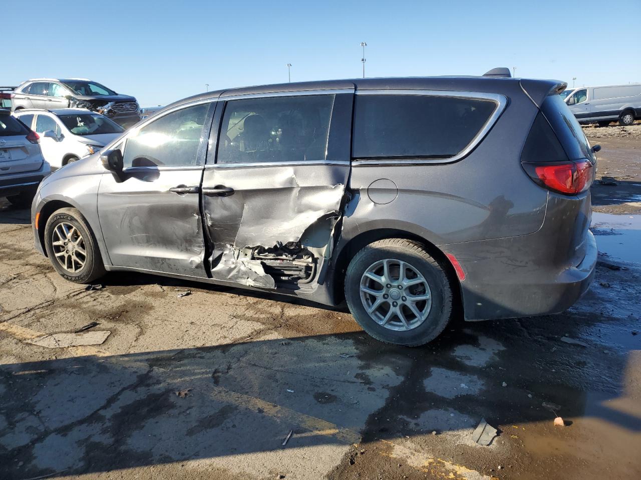 VIN 2C4RC1DG2HR502179 2017 CHRYSLER PACIFICA no.2