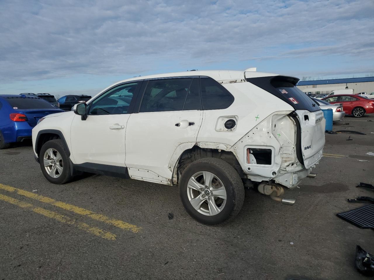 2T3P1RFV1KW039357 2019 TOYOTA RAV 4 - Image 2