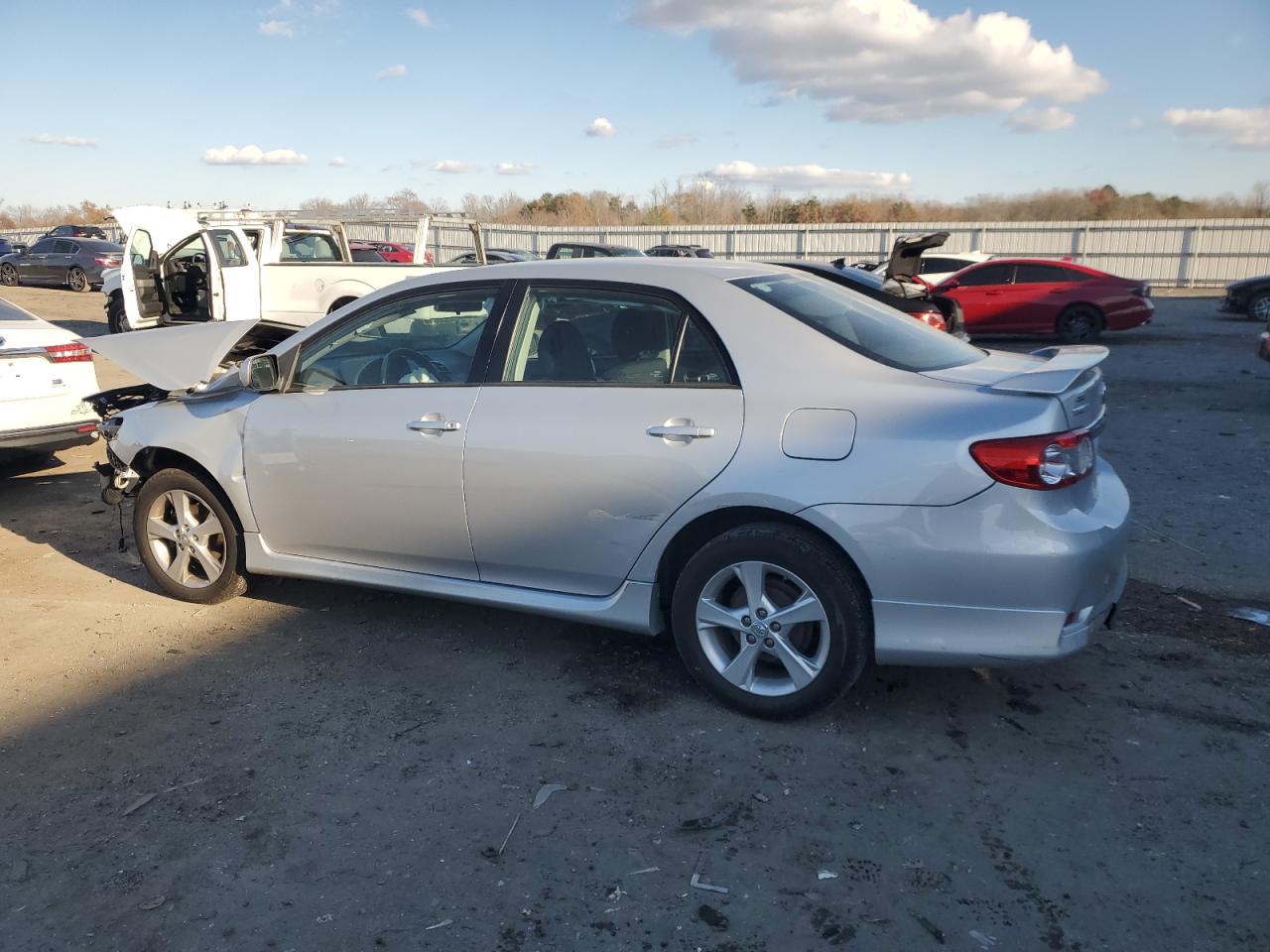 VIN 5YFBU4EE3DP146316 2013 TOYOTA COROLLA no.2