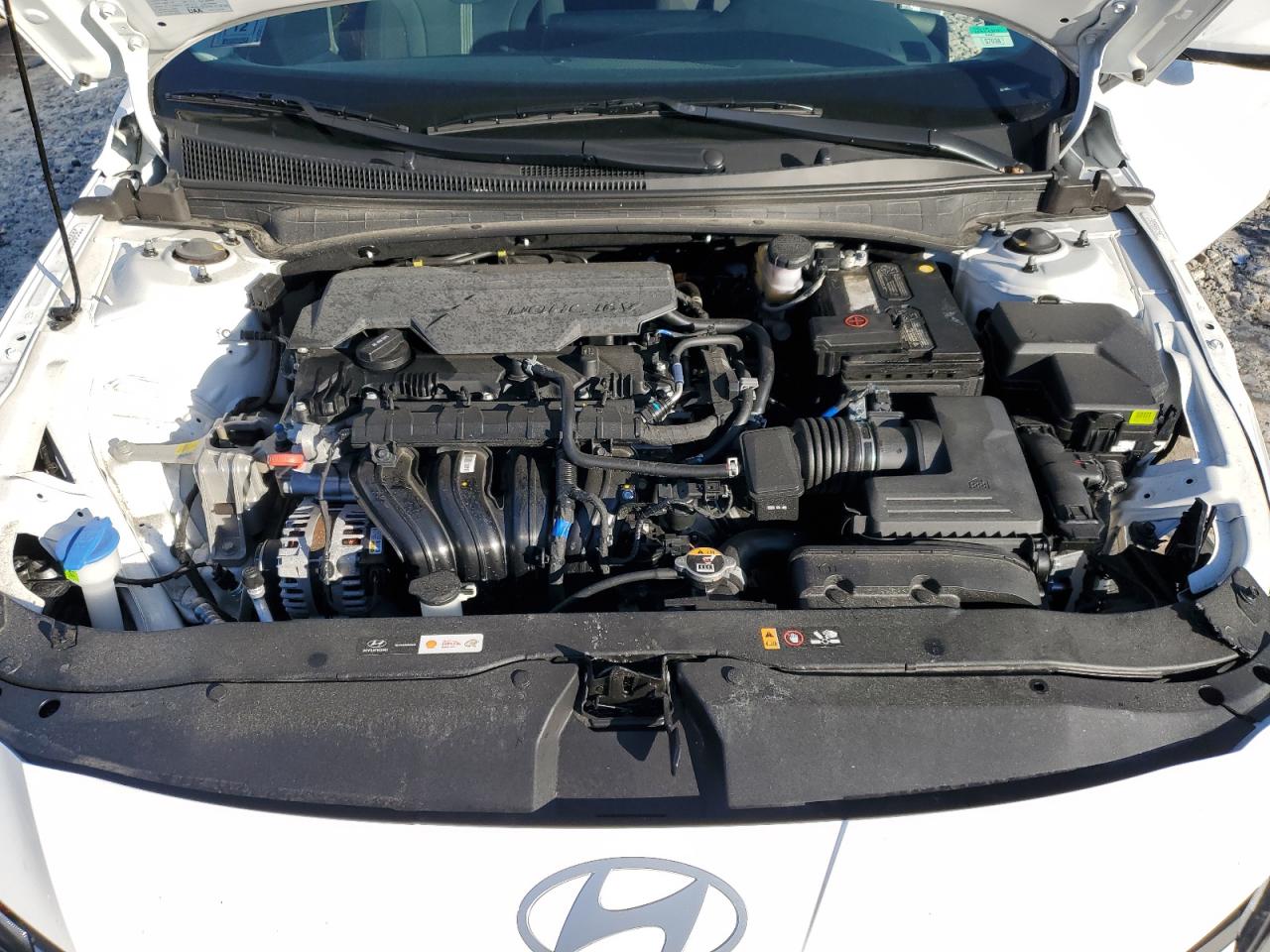 2024 Hyundai Elantra - Image 11