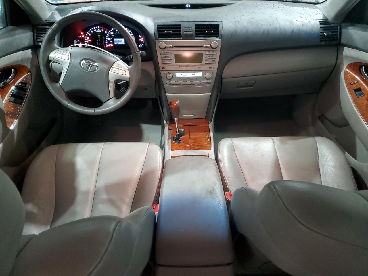 2009 Toyota Camry - Image 8