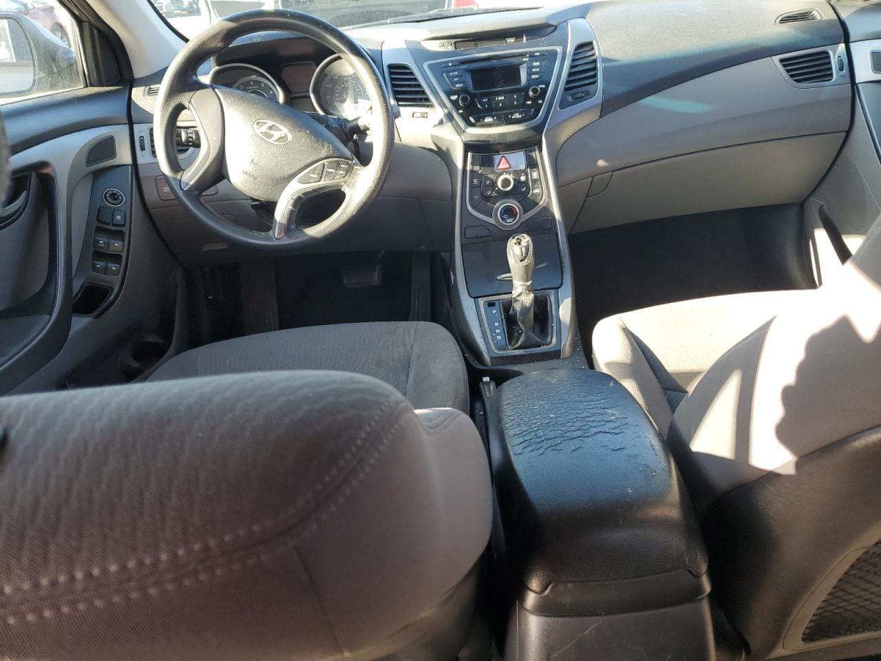 VIN KMHDH4AE9GU643747 2016 HYUNDAI ELANTRA no.8