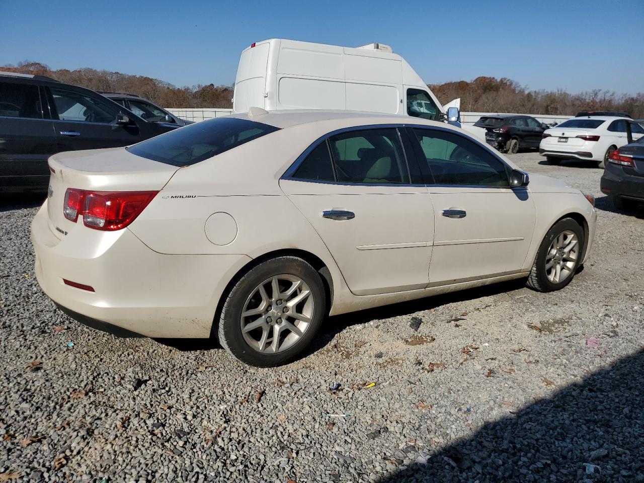 VIN 1G11D5SR8DF188764 2013 CHEVROLET MALIBU no.3