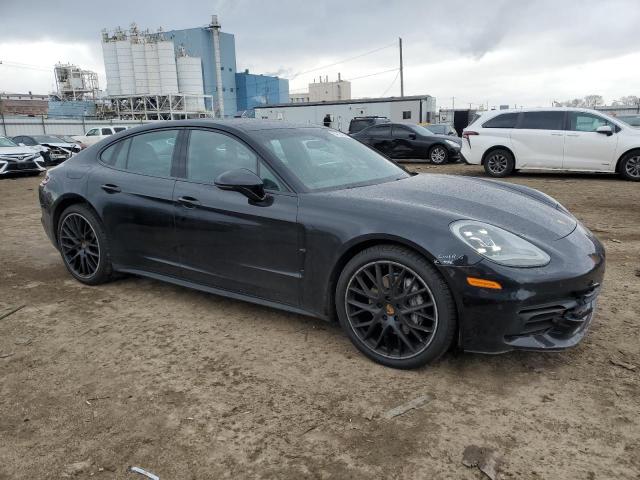  PORSCHE PANAMERA 2018 Чорний