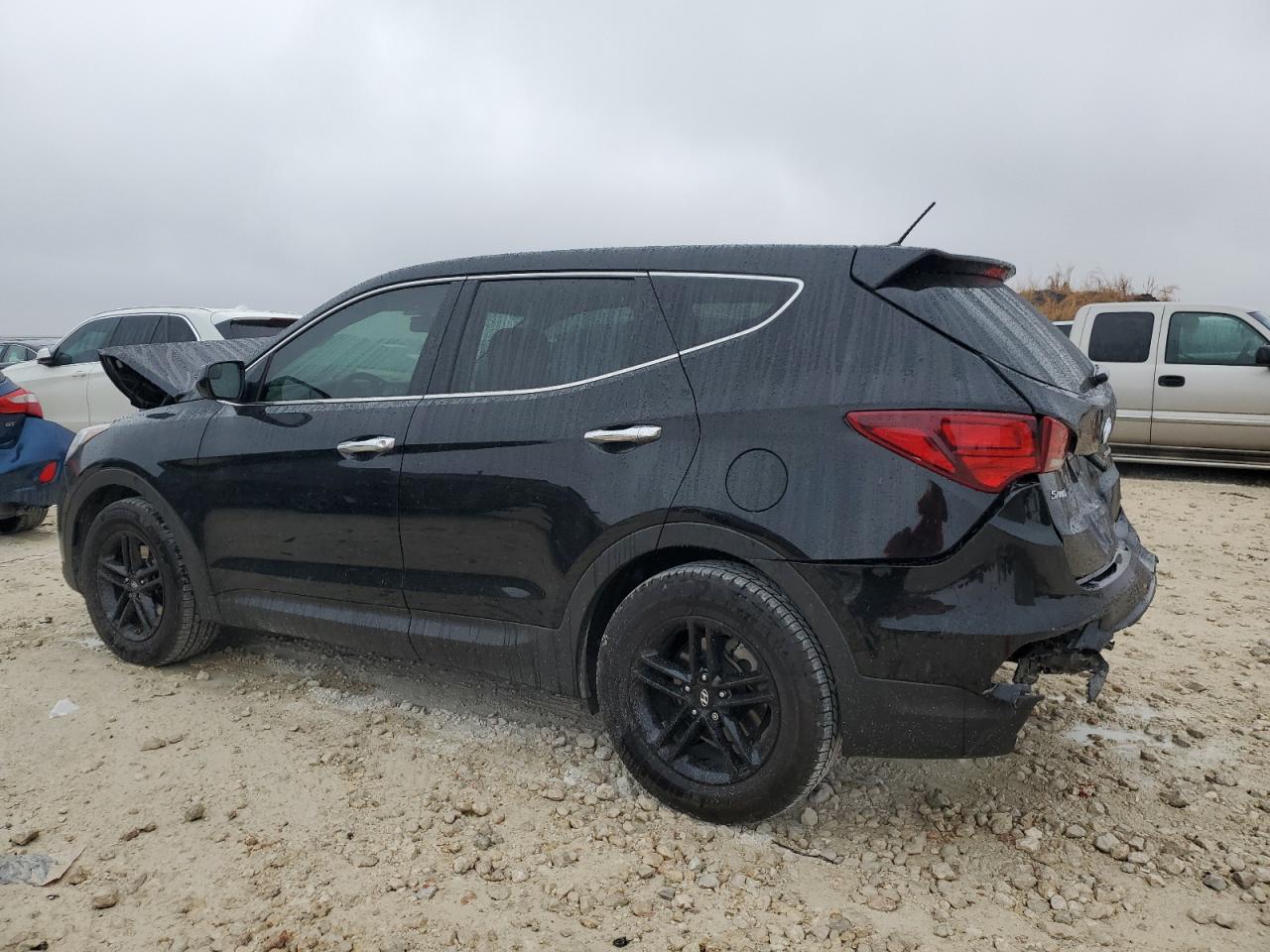2018 Hyundai Santa Fe - Image 2