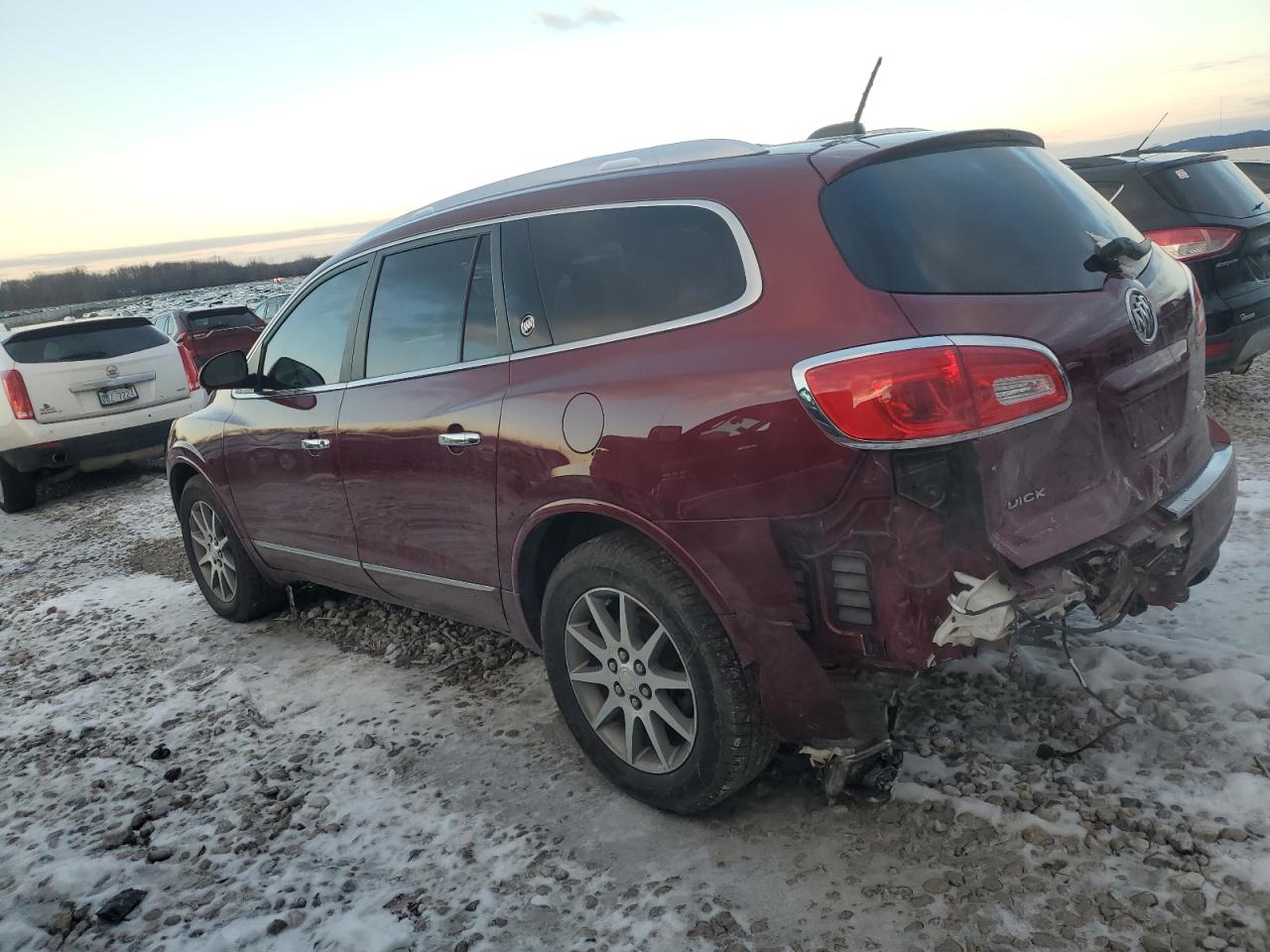 VIN 5GAKVBKD1GJ340074 2016 BUICK ENCLAVE no.2