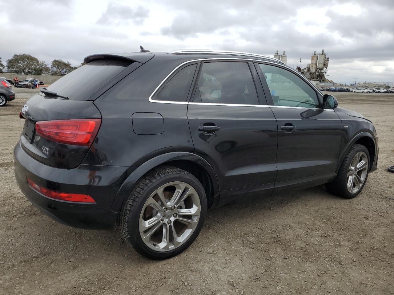 VIN WA1JCCFS9JR016212 2018 AUDI Q3 no.3