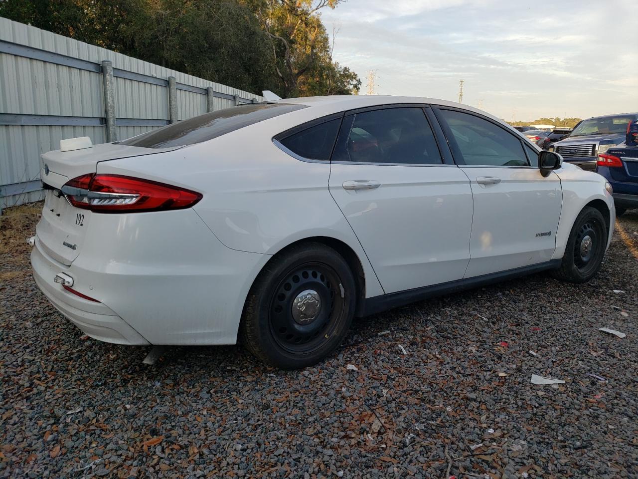 VIN 3FA6P0AU8KR100377 2019 FORD FUSION no.3