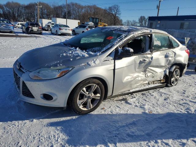 Sedans FORD FOCUS 2013 Srebrny