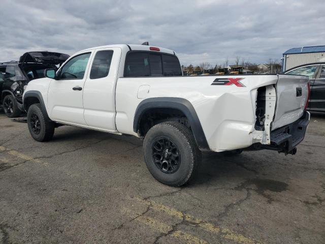  TOYOTA TACOMA 2022 Biały