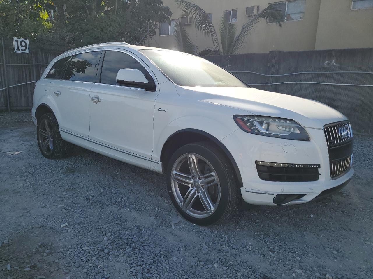 VIN WA1LGAFE1FD032372 2015 AUDI Q7 no.4