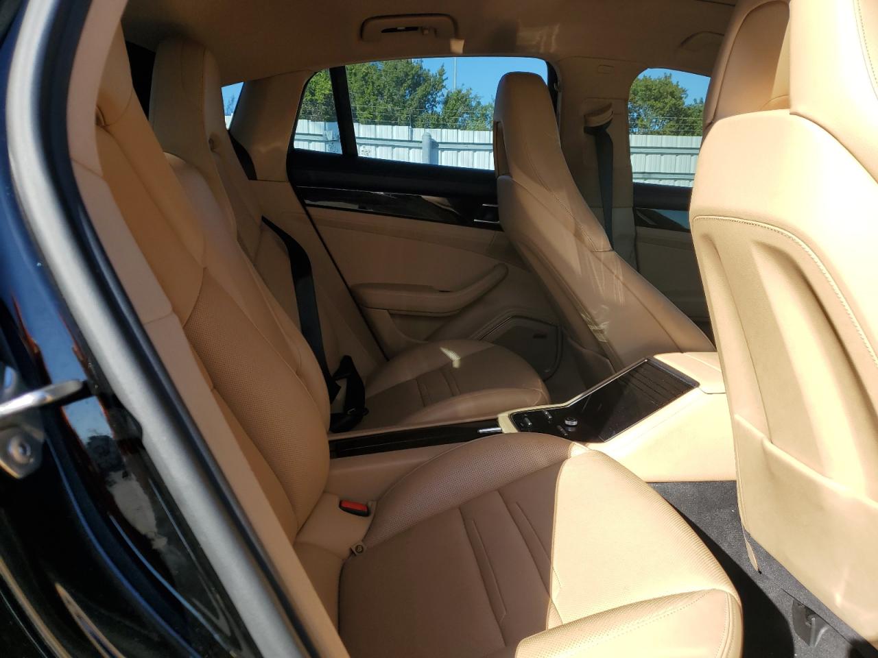 2018 Porsche Panamera - Image 11