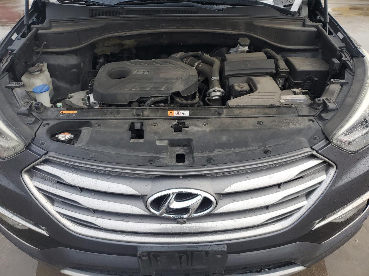 2017 Hyundai Santa Fe - Image 12