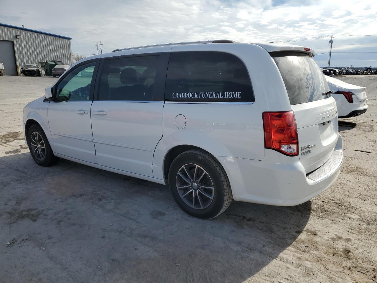 2017 Dodge Caravan - Image 2