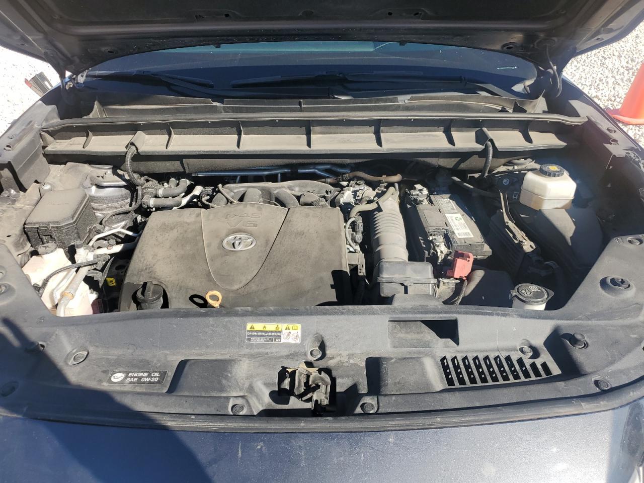 2021 Toyota Highlander - Image 14