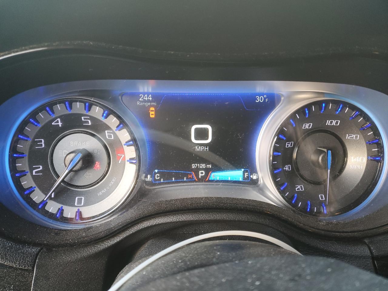 2017 Chrysler 300 - Image 9