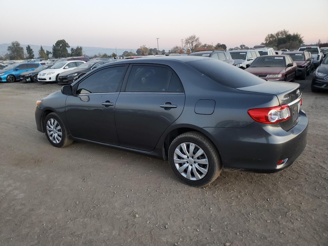 VIN 2T1BU4EE2DC943866 2013 TOYOTA COROLLA no.2