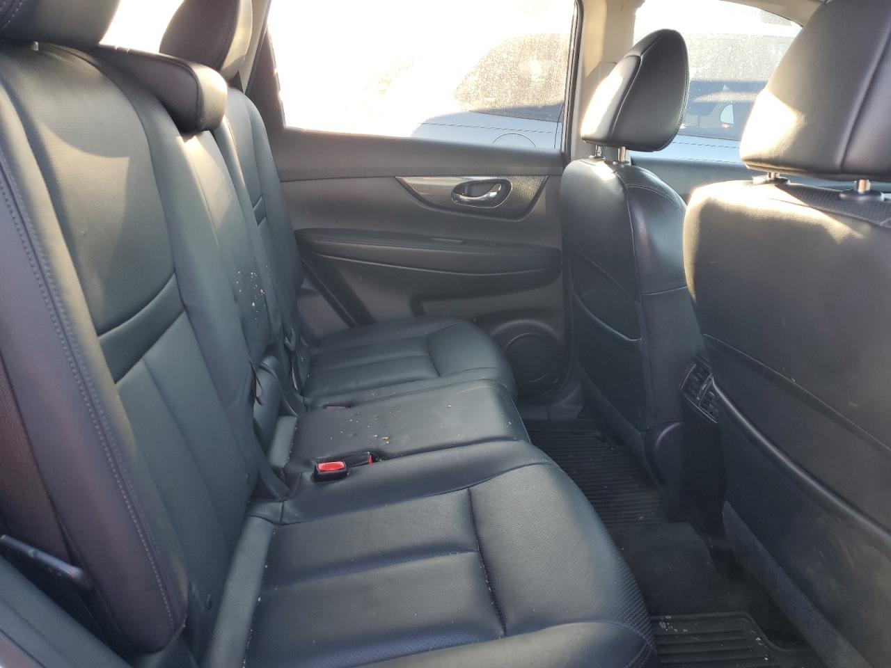 2015 Nissan Rogue - Image 11