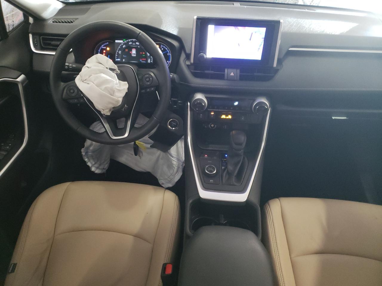 2023 Toyota RAV 4 - Image 8