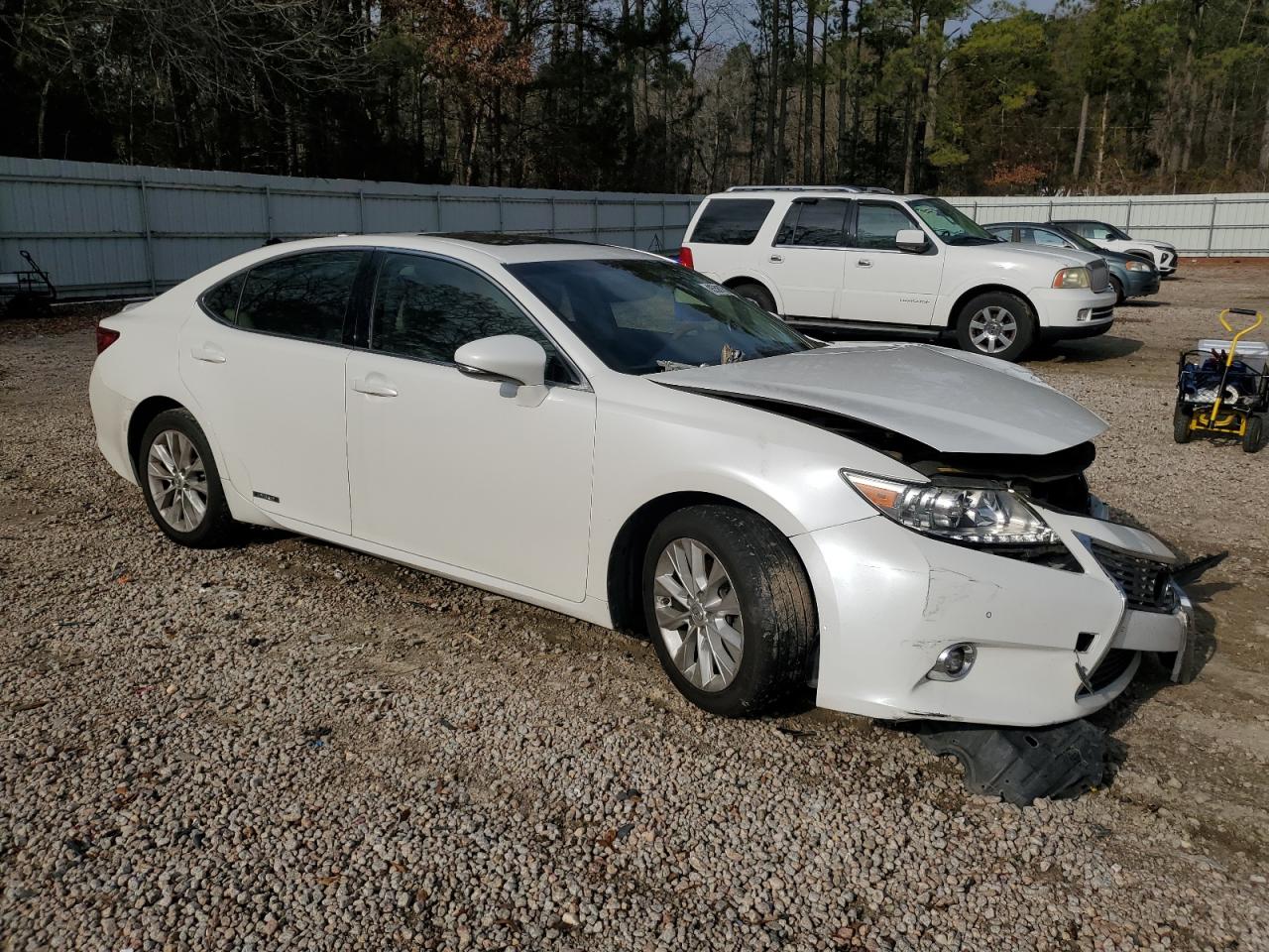 VIN JTHBW1GG1F2087273 2015 LEXUS ES300 no.4