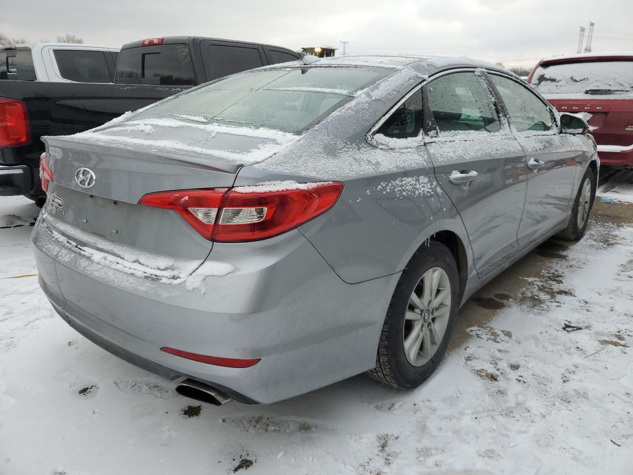 2015 Hyundai Sonata - Image 3